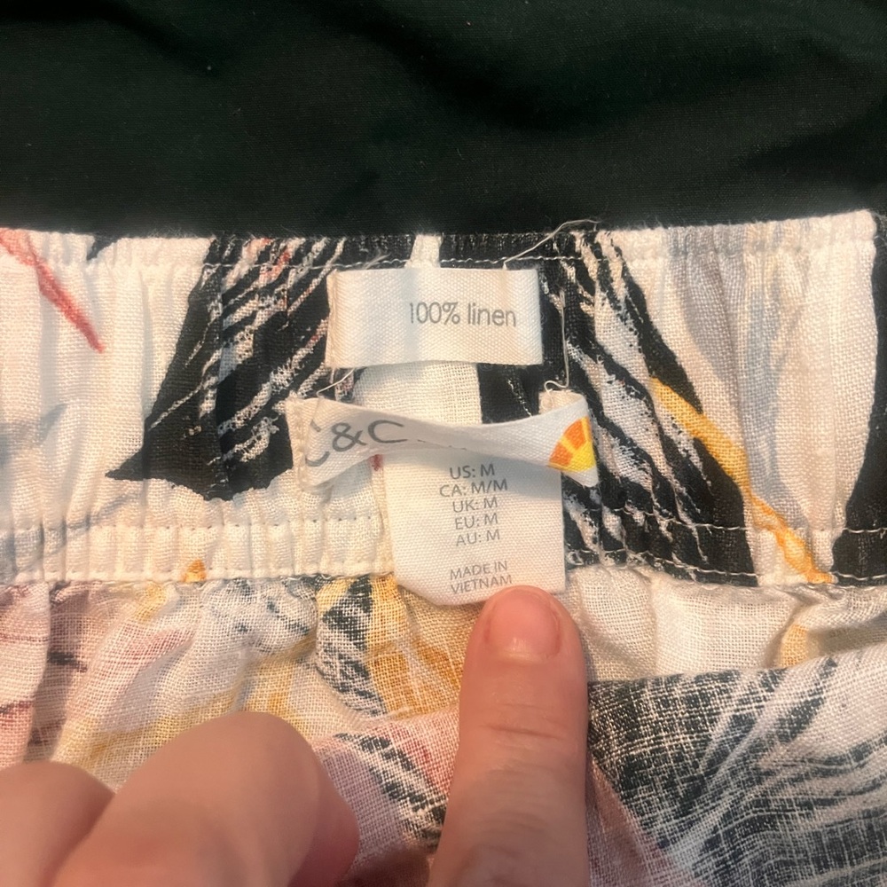 C.C California Linen Skirt with pockets - Picture 7 of 8